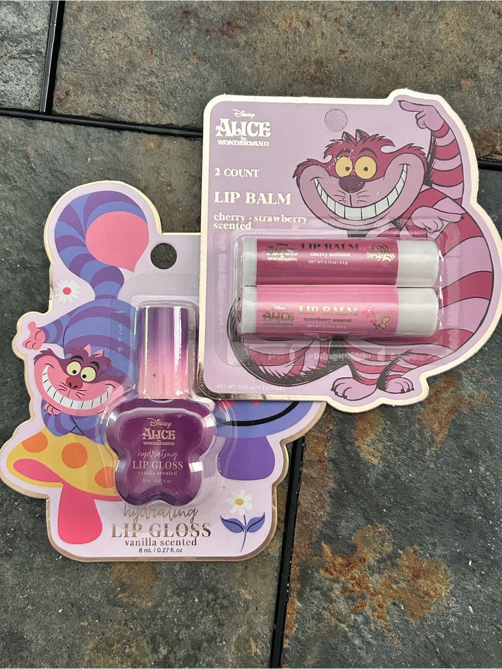 Alice in Wonderland lip balm and lip gloss Disney Set